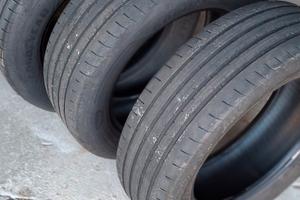 4 gomme 235 60 18 Goodyear