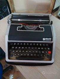 macchina da scrivere olivetti