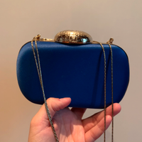 Pochette blu e oro