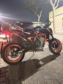 duke 890R leggere descrizione