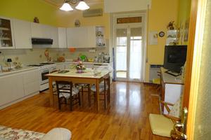 6 LOCALI A CASTROVILLARI