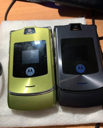 Coppia di motorola v3 razor
