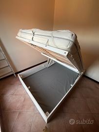 Letto matrimoniale con materasso