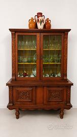 Credenza con vetrina in legno tenuta molto bene