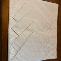 Tovaglia e 4 tovaglioli da te’