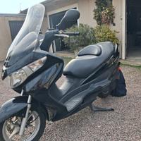 Suzuki Burgman UH 200