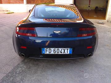 ASTON MARTIN Vantage BLU' v8 aspirato 4300cc