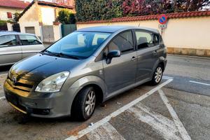 Toyota Corolla Verso 2005