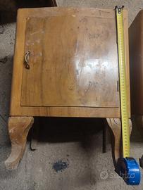 comodino vintage antiquariato legno