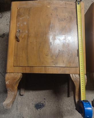 comodino vintage antiquariato legno