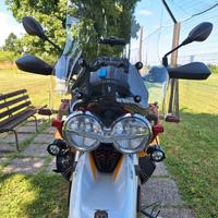 Moto Guzzi V85TT evocative graphics 2019