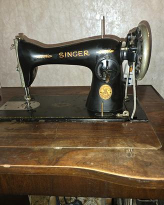 Macchina da cucire Singer d'epoca