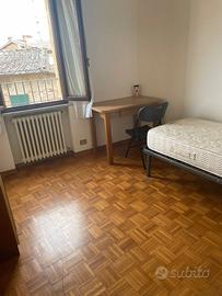 Camera singola per ragazza Siena centro