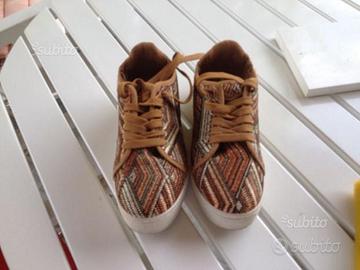 Scarpe Etniche