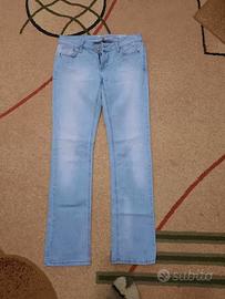 Jeans da donna della marca Colins