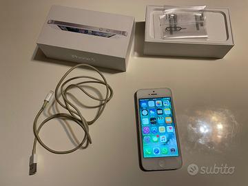 Apple iPhone 5 64Gb (Smartphone+cavetto) Telefono