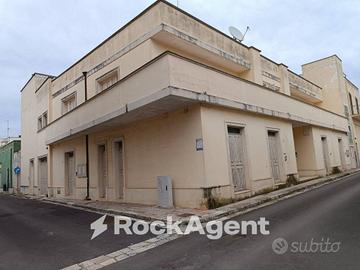 TREPUZZI - PALAZZINA INDIPENDENTE