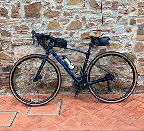 Bici Gravel Giant Revolt Advanced 2 carbonio TG. S
