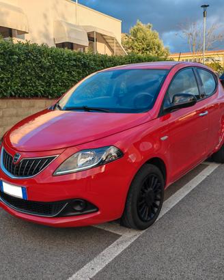 Lancia Ypsilon Km 34.000 5 porte Hybrid Incidentat