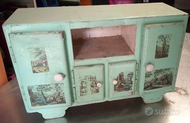 Antico mettitutto giocattolo in legno