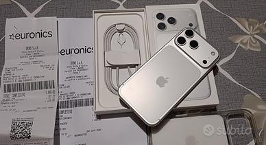 iPhone 17 pro max silver 