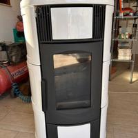 Termostufa pellet La Nordica Extraflame Iside Idro