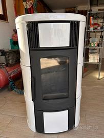 Termostufa pellet La Nordica Extraflame Iside Idro