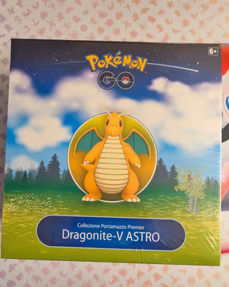COLLEZIONE POKEMON GO DRAGONITE V ASTRO PORTAMAZZO