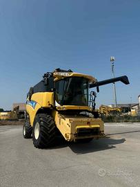 Mietitrebbia NewHolland CX780