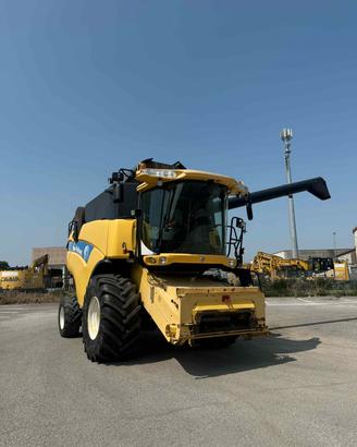 Mietitrebbia NewHolland CX780