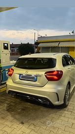 Mercedes-Benz a180d Premium Pacchetto AMG