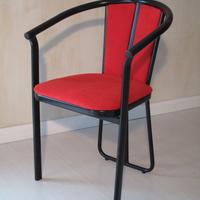 poltroncina rosso e nera