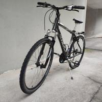 bici da trekking marca Olympia ruote 28 tg 51-L