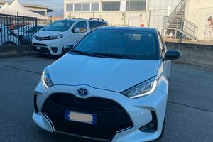 Toyota Yaris Hybrid 1.5 come nuova