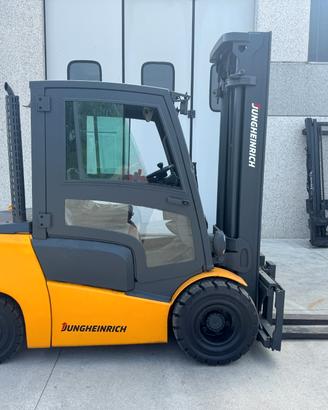 CARRELLO ELEVATORE MULETTO DIESEL JUNGHEINRICH 35 