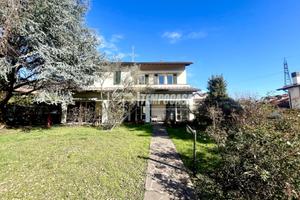 ESCLUSIVA VILLA SINGOLA A MOZZO