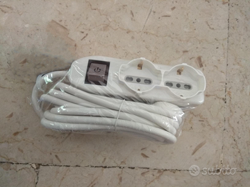 Multipresa 4 prese+2 unel e interruttore