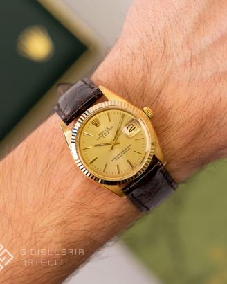 Rolex Oyster Perpetual Date Champagne_1501_Top