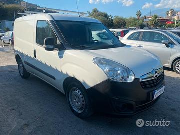 Opel Combo opel combo bianco