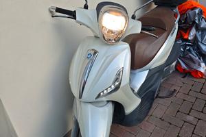 Piaggio Beverly 300