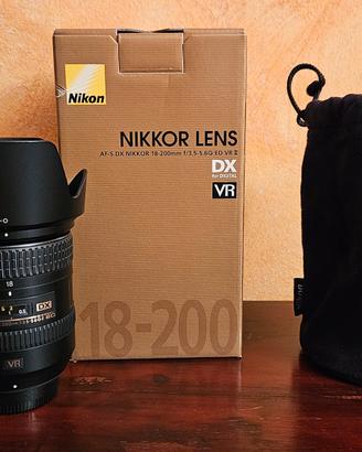 AF-S  DX Nikkor 18-200mm. f/3.5-5.6 G ED VR II