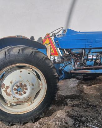 Trattore Ford 3000
