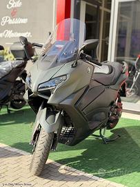 Yamaha tmax 560 km 0