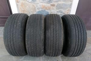 4 pneumatici Goodyear 215/50 R18 