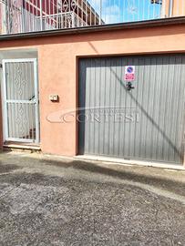 Garage mq 22 -PRG/102-
