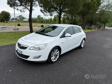 Opel Astra 1.4 Turbo 140CV 5 porte Cosmo