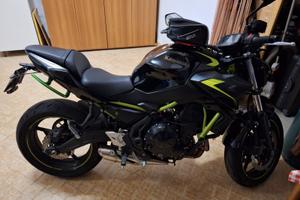 Kawasaki Z650 anno 2022 km 1550