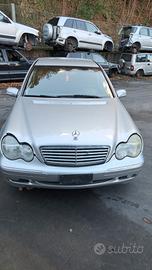 MERCEDES CLASSE C DEL 2004 SOLO PER RICAMBI
