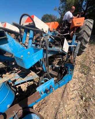 Raccoglitrice Scavatrice per Aglio 2 file scava