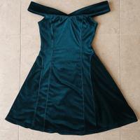 vestitino di velluto verde scuro, spalle scoperte
